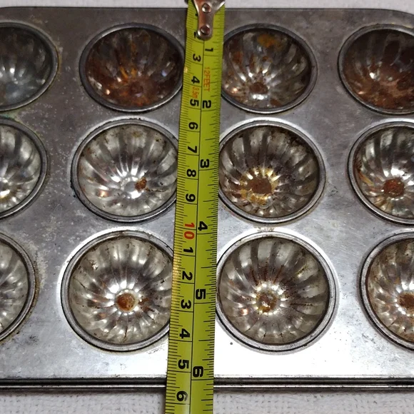 Vintage 80s Hoan Hong Kong Pastry Tin - Picture 6 of 7